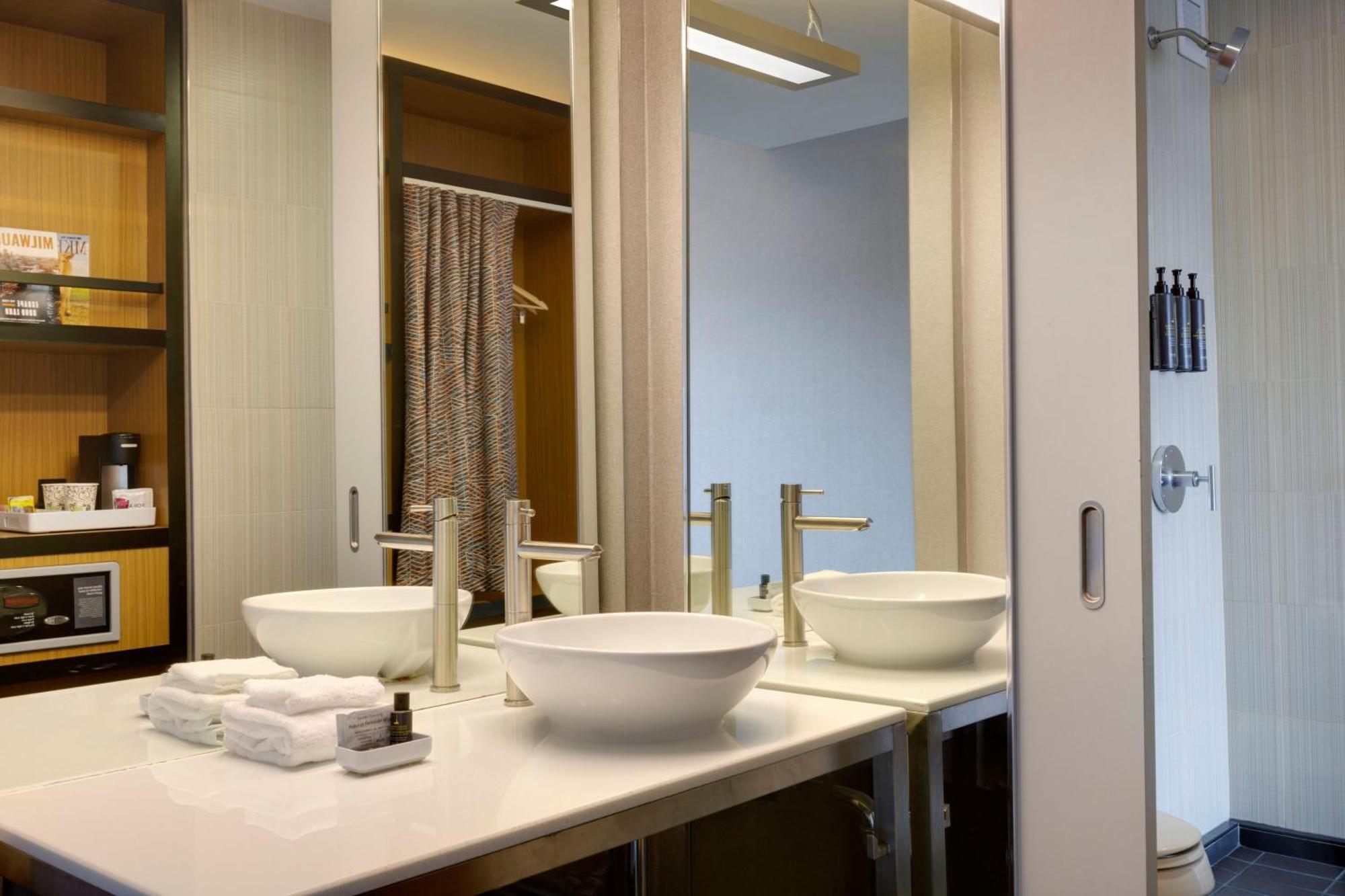 Aloft Hotel Milwaukee Downtown Zewnętrze zdjęcie