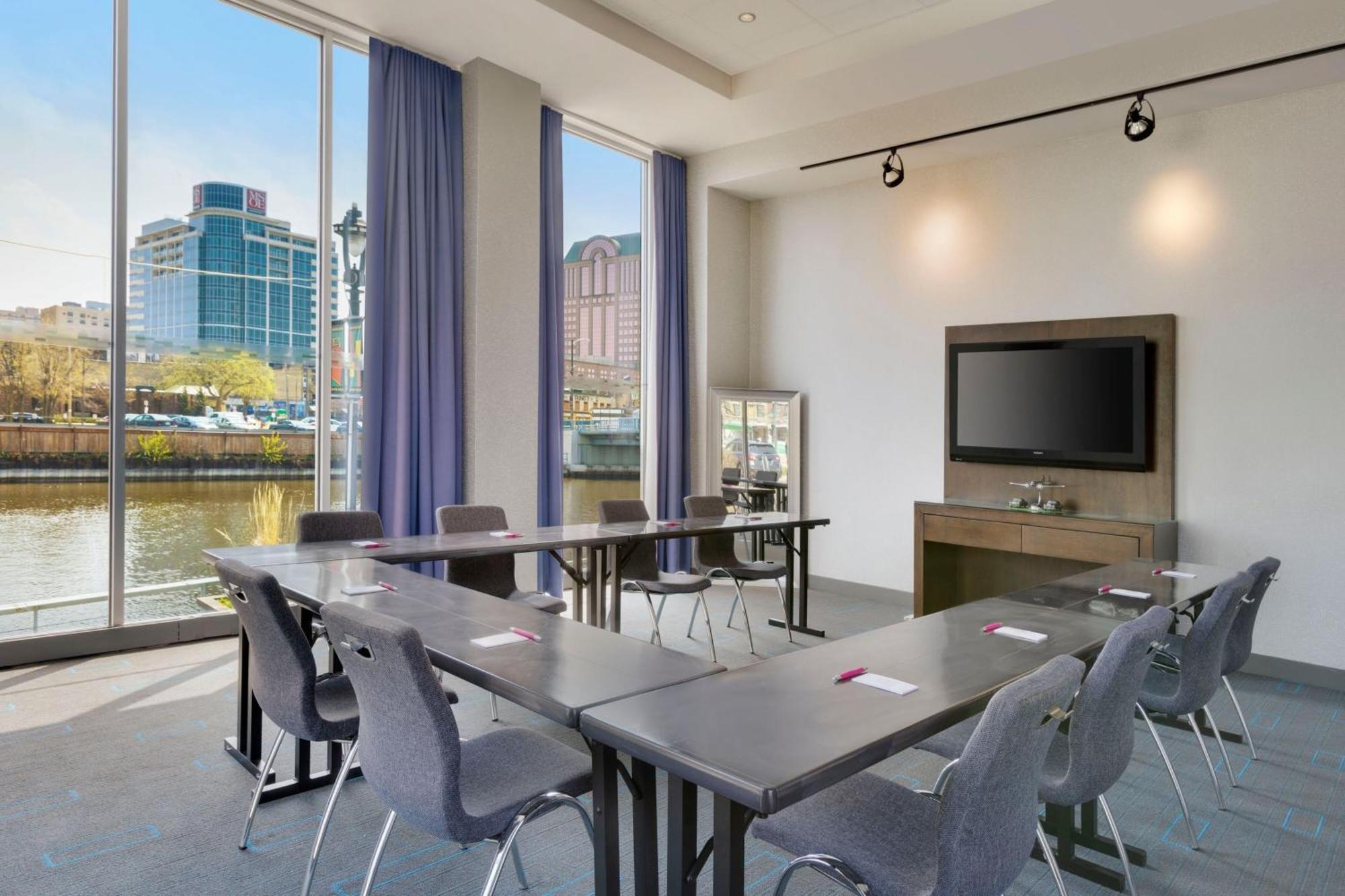 Aloft Hotel Milwaukee Downtown Zewnętrze zdjęcie