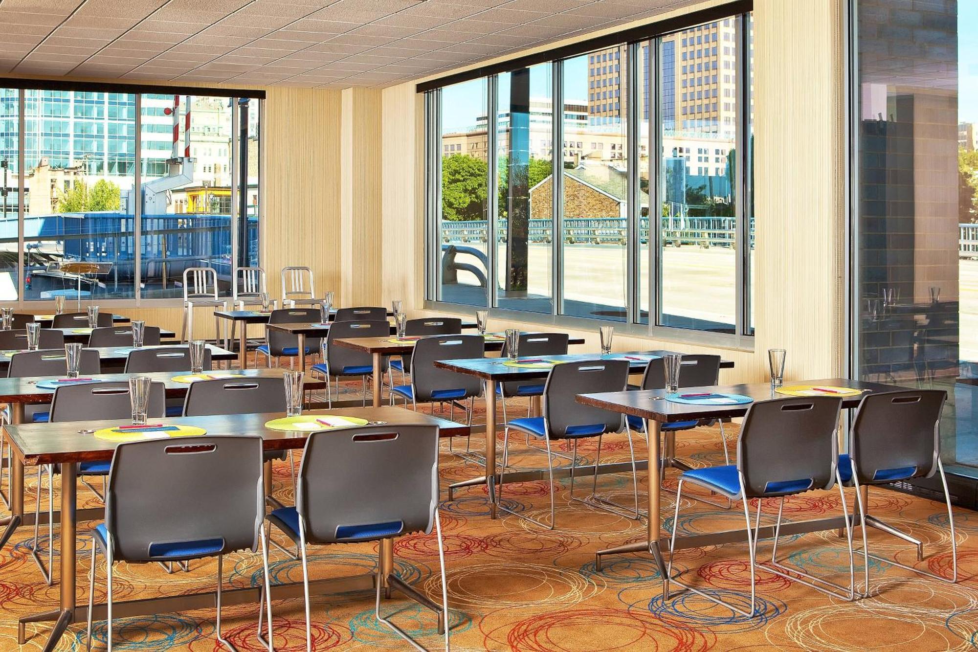 Aloft Hotel Milwaukee Downtown Zewnętrze zdjęcie