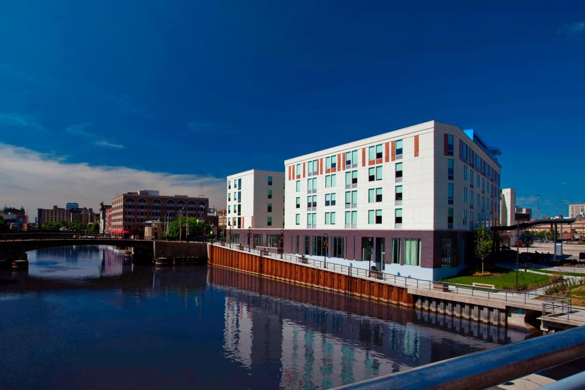 Aloft Hotel Milwaukee Downtown Zewnętrze zdjęcie